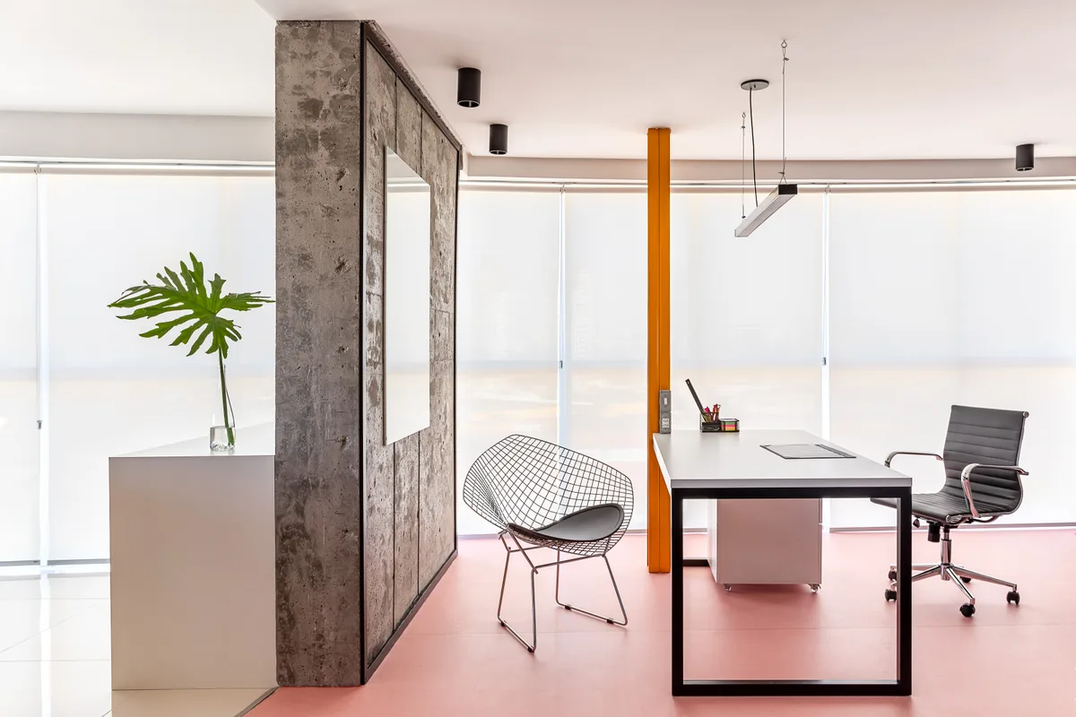 Escritório de Comex — negócios em Itajaí, SC, foto Mariana Koentopp (3/14)