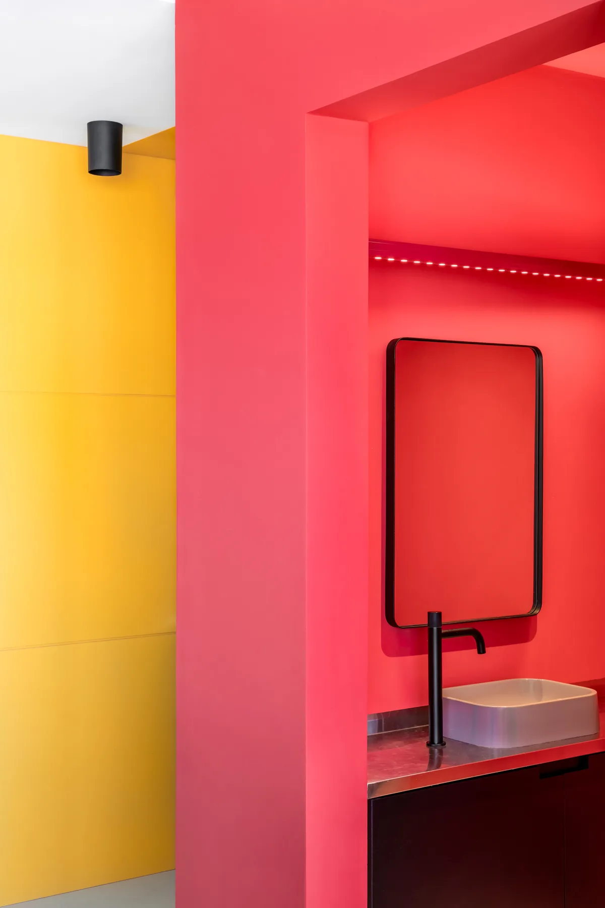 Escritório de Comex — negócios em Itajaí, SC, foto Mariana Koentopp (12/14)